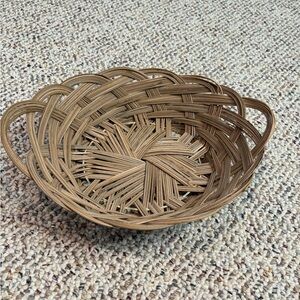 Woven Brown Retro Boho Chic Wicker Basket. Fruit Display Wall Hanging